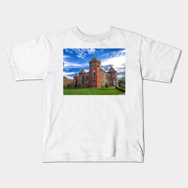 Summers County Courthouse Kids T-Shirt by PaulLu